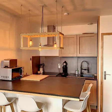 As 50 - Les Bateaux Au Bord De L'eau Ault