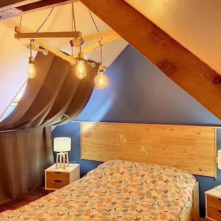 As 50 - Les Bateaux Au Bord De L'eau